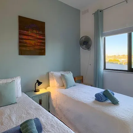 Apartment Spaciously Cosy 3bd In - Yacht Marina & Valletta Views