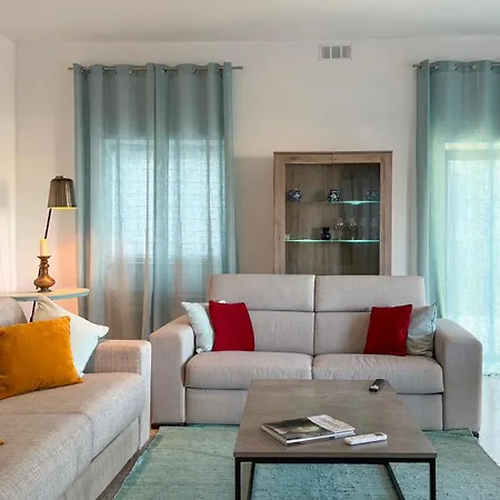 Spaciously Cosy 3bd In - Yacht Marina & Valletta Views *