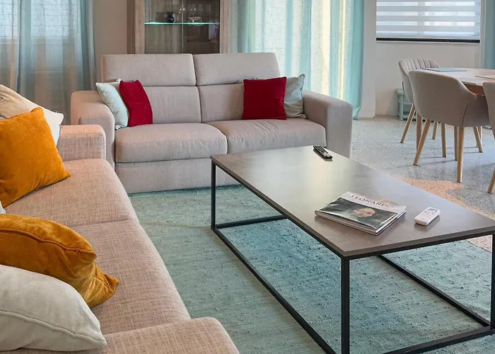 Apartment Spaciously Cosy 3bd In - Yacht Marina & Valletta Views *