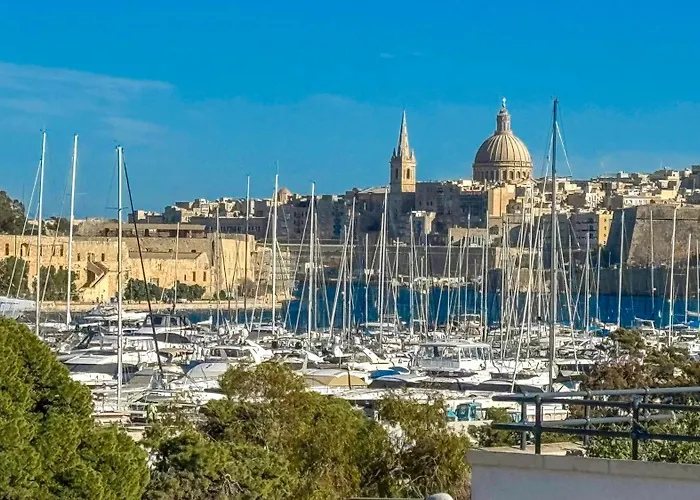 Spaciously Cosy 3bd In - Yacht Marina & Valletta Views Apartment Ta Xbiex