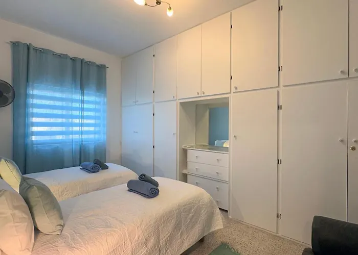 Apartment Spaciously Cosy 3bd In - Yacht Marina & Valletta Views *